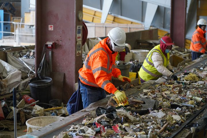 TeknTrash Robotics and Sharp Group Pilot AI-Powered Humanoid to Tackle Waste Sector Challenges